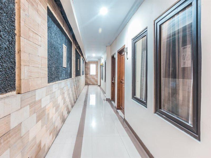 Oyo 1667 Wisma Lux Barkah Jacarta Corredores foto
