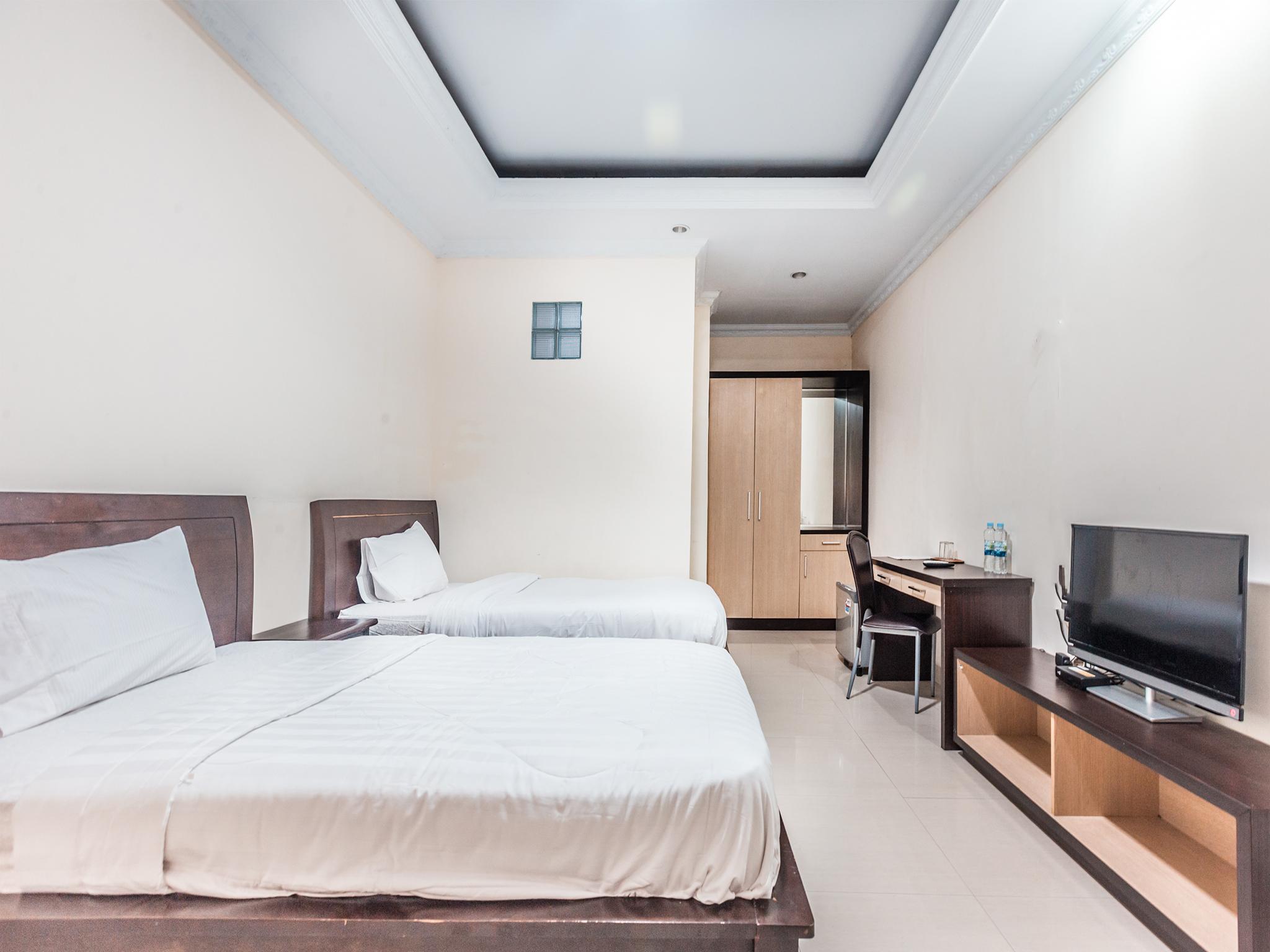 Oyo 1667 Wisma Lux Barkah Jacarta Exterior foto