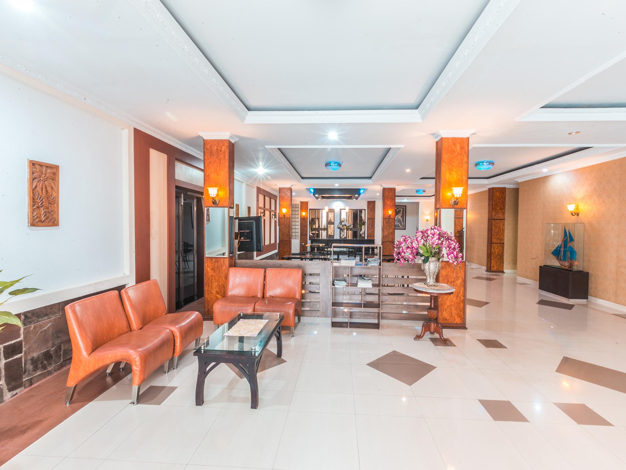 Oyo 1667 Wisma Lux Barkah Jacarta Exterior foto