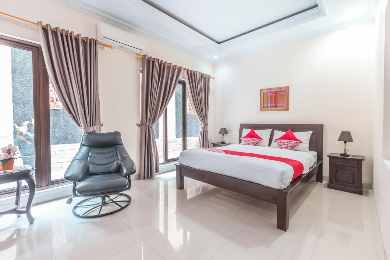 Oyo 1667 Wisma Lux Barkah Jacarta Exterior foto