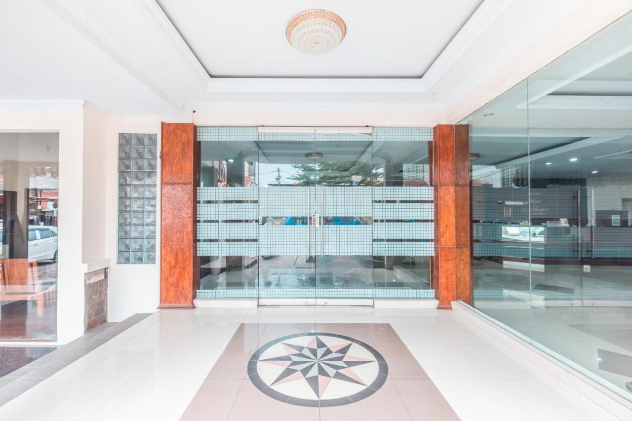 Oyo 1667 Wisma Lux Barkah Jacarta Exterior foto