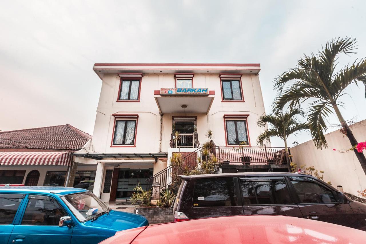 Oyo 1667 Wisma Lux Barkah Jacarta Exterior foto