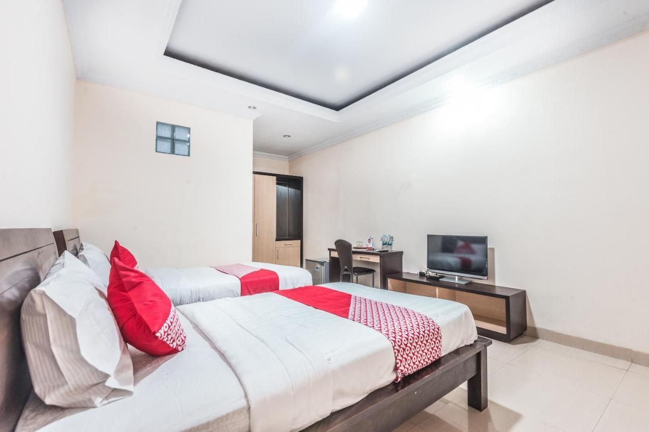 Oyo 1667 Wisma Lux Barkah Jacarta Exterior foto