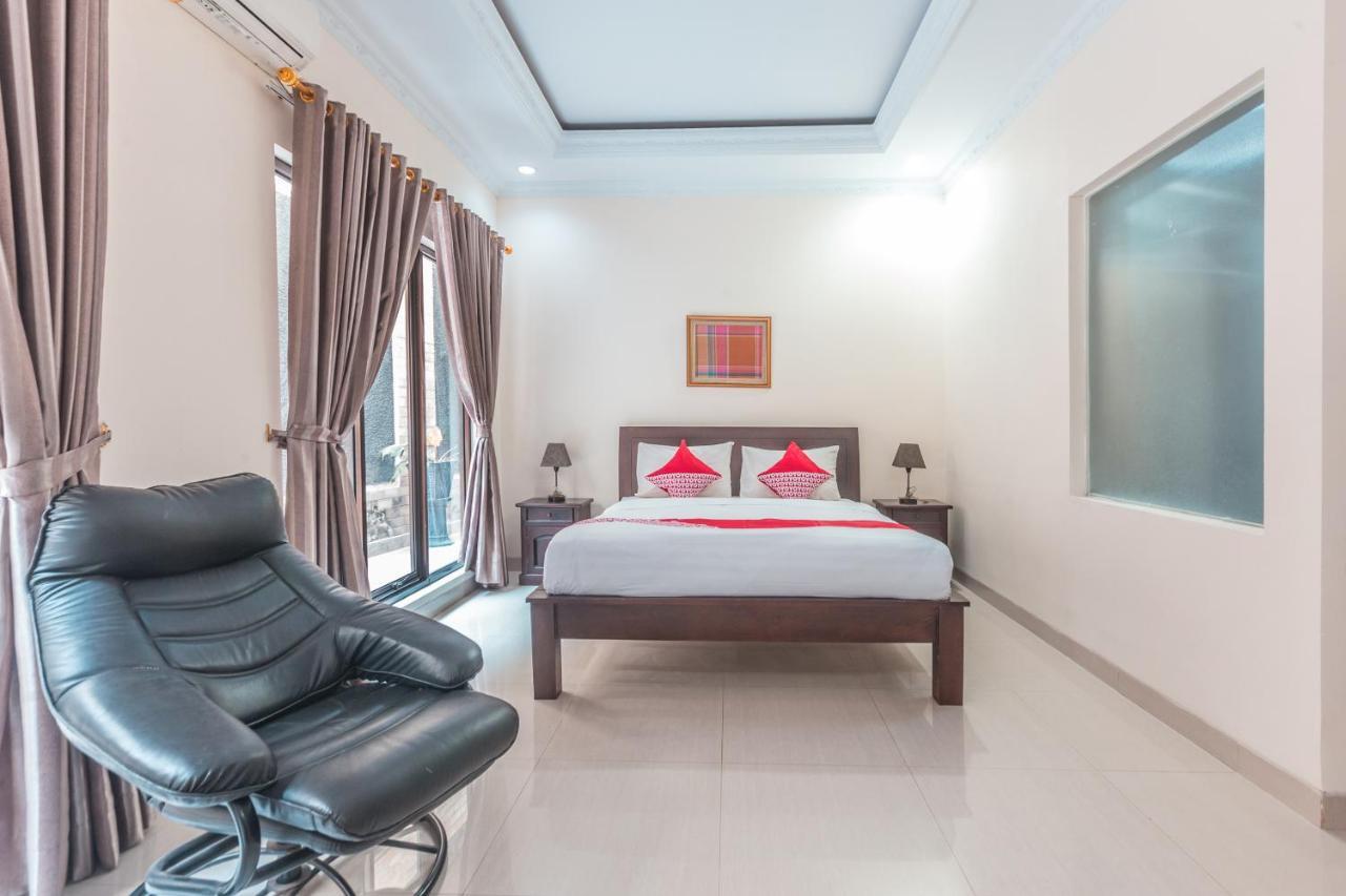Oyo 1667 Wisma Lux Barkah Jacarta Exterior foto