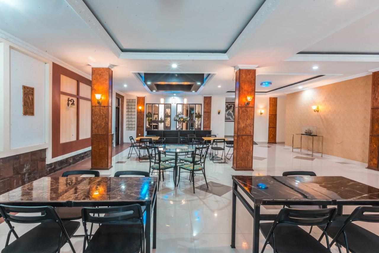 Oyo 1667 Wisma Lux Barkah Jacarta Exterior foto